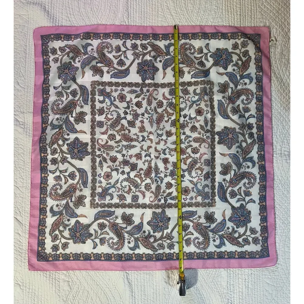 Vintage scarf by Tres Elli made in Italy  ￼